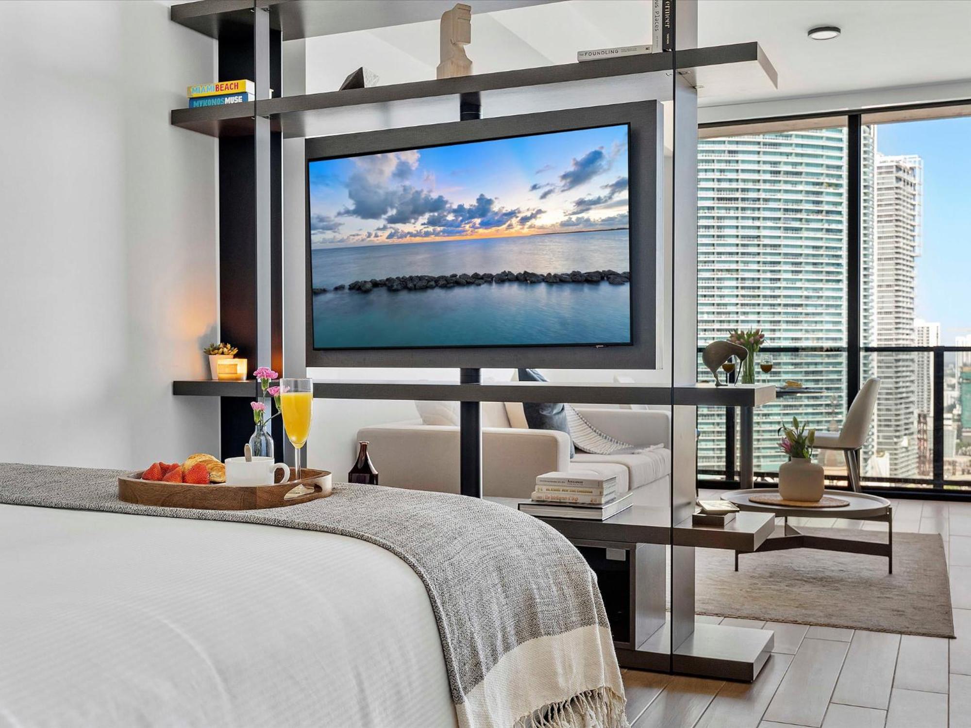 Mvr Wake Up In The Heart Of * Miami